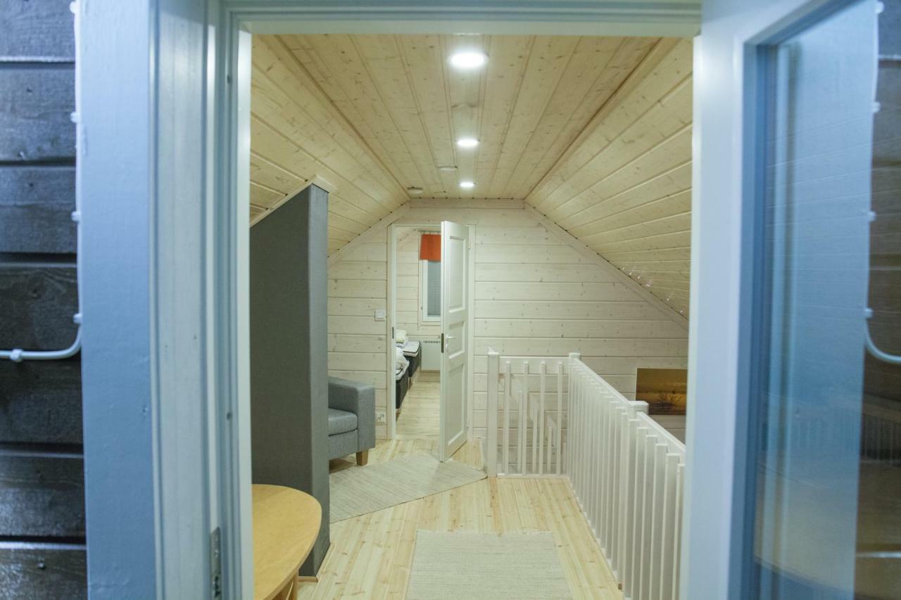 ウツヨキ Lohi-Aslakin Lomamoekitヴィラ エクステリア 写真